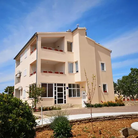 Korina Brodarica (Sibenik-Knin)