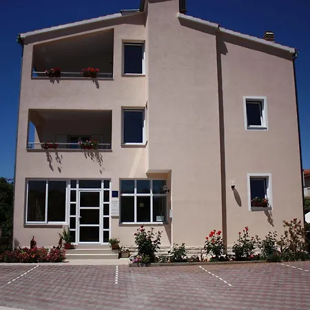 Korina Apartman