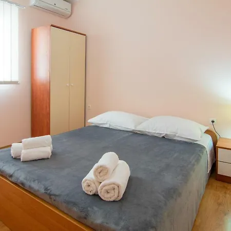 Apartman Korina *