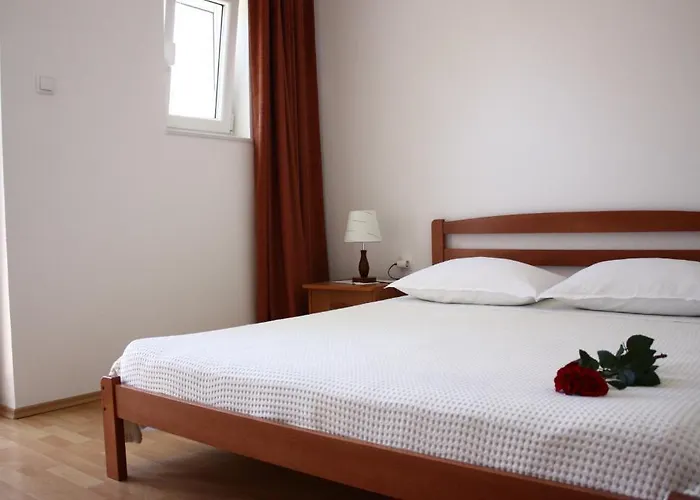 Korina Brodarica (Sibenik-Knin)