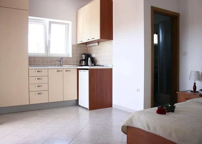 Korina * Brodarica (Sibenik-Knin)